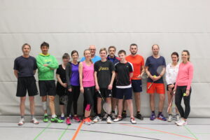 Stefan Jahrstorfer, Yurek Hreczuch, Marianne Schrenk, Lucia Stelzer, Nina Hochstetter, Sigi Forstner, Adrian Jahrstorfer, Norbert Scheidler, Christian Thissen, Hihad Pramenkovitch, Peter Jantsch, Eva Moder, Vanessa Beck (von links nach rechts)